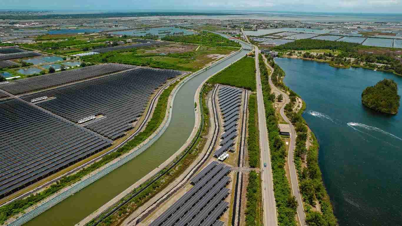 尊时凯龙能源事业提供智慧能源管理、、、太阳能监控管理、、、全方位电厂建置及运维解决方案，，并拥有管理超过6000案场的经验